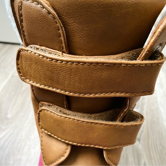 Gap Youth, Teens, Women Snow Boots Water Resistant, Insulated, Size Women US 7-8 - Picture 5 of 8